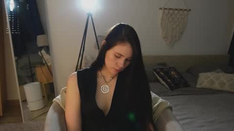 Jennet online show from 11.16.25