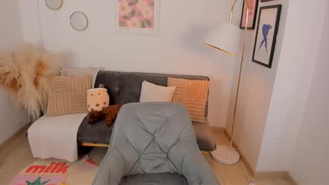 NINA online show from 02.19.25