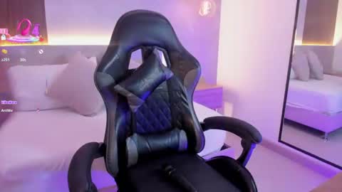 Snapshot of nina_desire_ chatting on 06.14.26 N I N A online show from 06.14.26