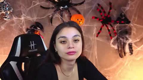 Snapshot of nina_fierce chatting on 10.23.25 Ketrin online show from 10.23.25