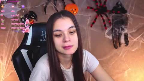 Snapshot of nina_fierce chatting on 10.28.25 Ketrin online show from 10.28.25