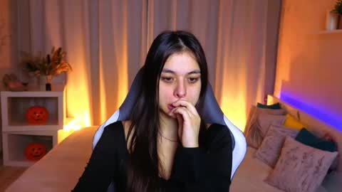 Snapshot of nina_fierce chatting on 11.22.25 Ketrin online show from 11.22.25