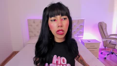 Nina Fox  online show from 10.16.25