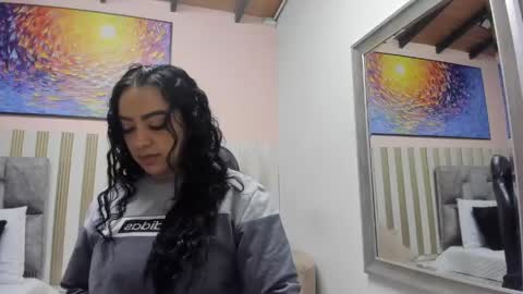 nina_glow_ online show from 04.22.26