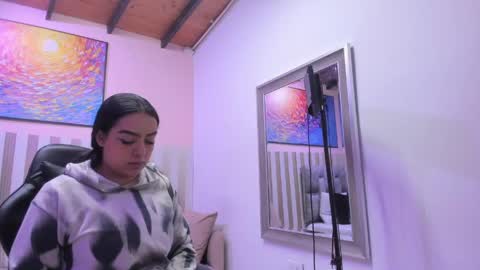 nina_glow_ online show from 04.23.26