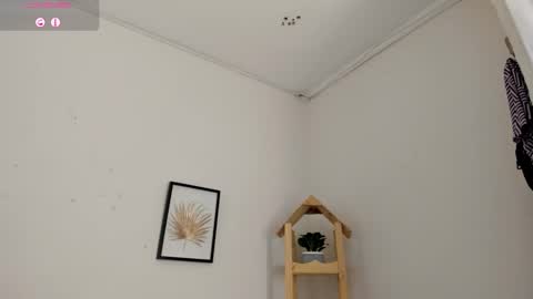 nina_keller_ online show from 01.09.26