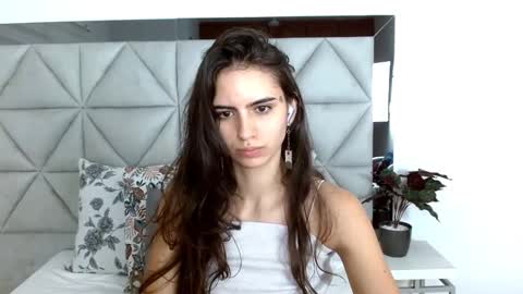 Snapshot of nina_pons chatting on 12.09.24 Nina online show from 12.09.24