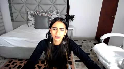 Snapshot of nina_pons chatting on 02.07.25 Nina online show from 02.07.25