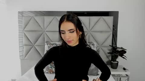 Snapshot of nina_pons chatting on 02.20.25 Nina online show from 02.20.25