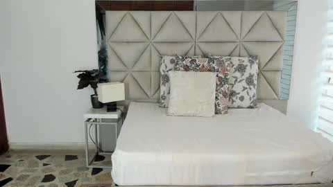  Nina  online show from 10.29.25