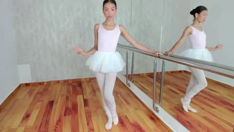 Snapshot of nina_ponse chatting on 02.15.25 Natalia FOLLOW ME ---- nathy po online show from 02.15.25