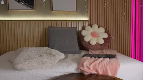 NINA online show from 03.11.26