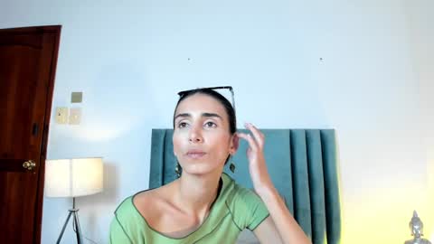 Nina online show from 12.18.24