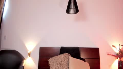 Nina online show from 12.24.24