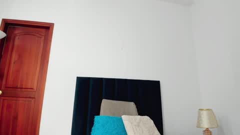 Nina online show from 12.29.24