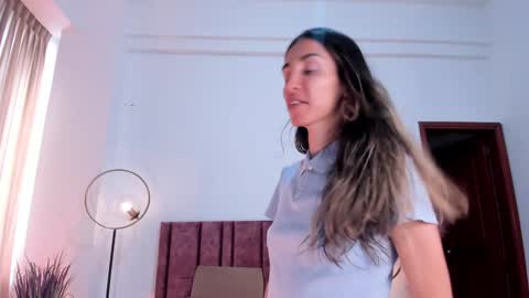 Nina online show from 01.12.25