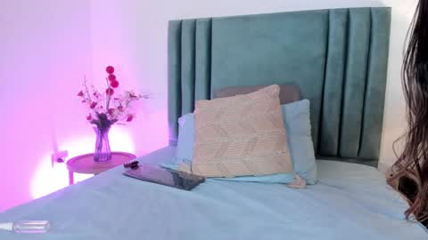 Nina online show from 01.13.25