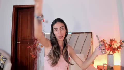 Nina online show from 01.20.25