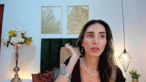 Nina online show from 01.23.25