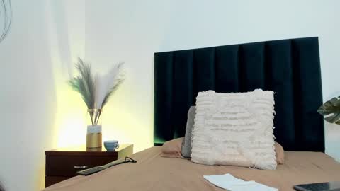 Nina online show from 01.28.25