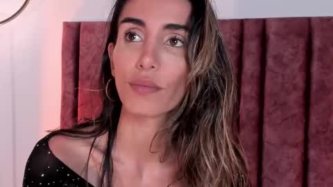 Nina online show from 03.10.25