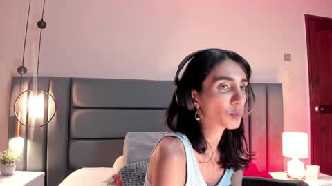 Nina online show from 09.09.25