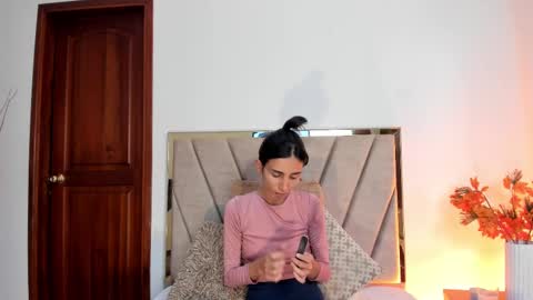 Nina online show from 09.11.25