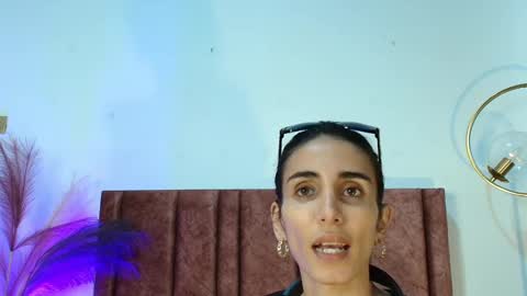 Nina online show from 09.20.25