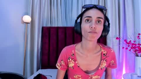 Nina online show from 10.09.25