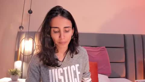 Nina online show from 11.05.25