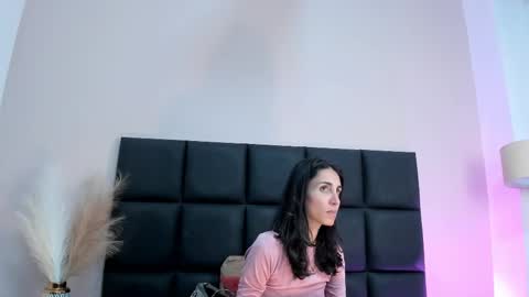 Nina online show from 11.12.25