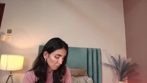 Nina online show from 11.22.25