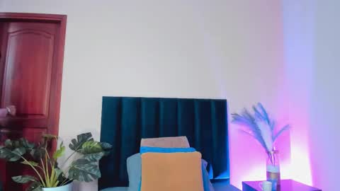 Nina online show from 11.28.25