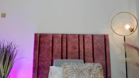 Nina online show from 12.14.25