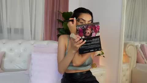 NinaCrystal online show from 07.02.26