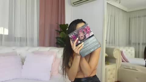 NinaCrystal online show from 07.28.26