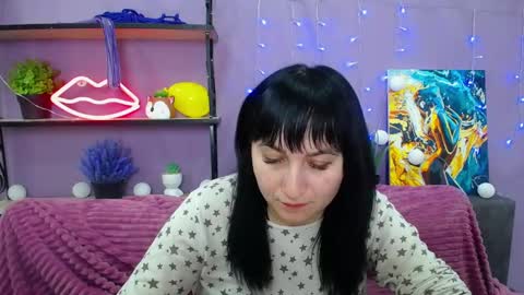 ninaflawlees online show from 01.30.25