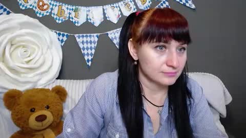 ninaflawlees online show from 10.06.25