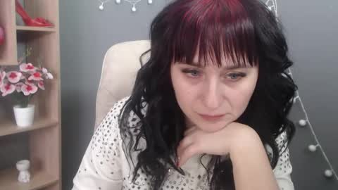 ninaflawlees online show from 02.19.26