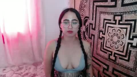 N I N A online show from 12.16.24