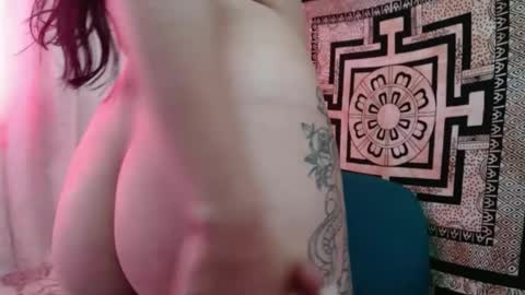 N I N A online show from 12.17.24