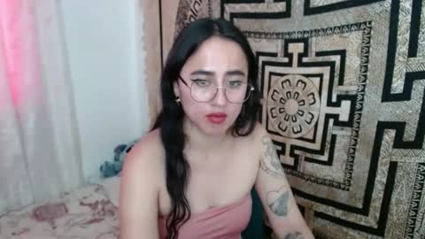 N I N A online show from 12.23.24