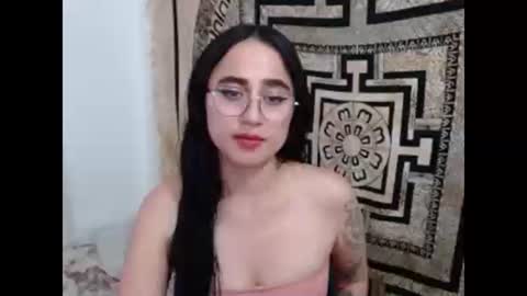 N I N A online show from 12.23.24