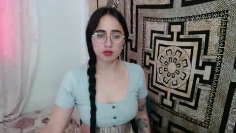 N I N A online show from 01.02.25