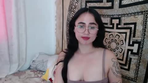 N I N A online show from 01.08.25