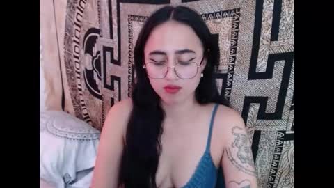 N I N A online show from 01.09.25