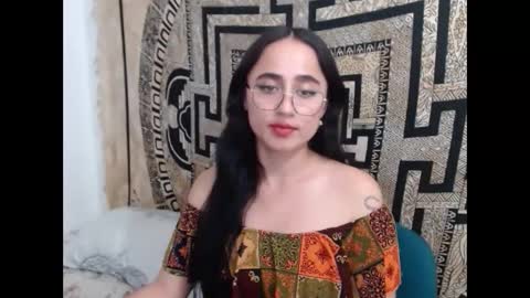 N I N A online show from 01.15.25