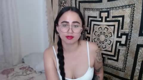 N I N A online show from 01.22.25