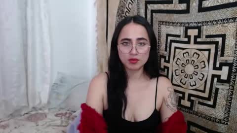 N I N A online show from 01.24.25