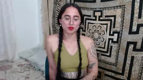 N I N A online show from 01.28.25